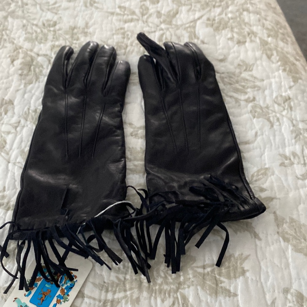 Ladies black gloves